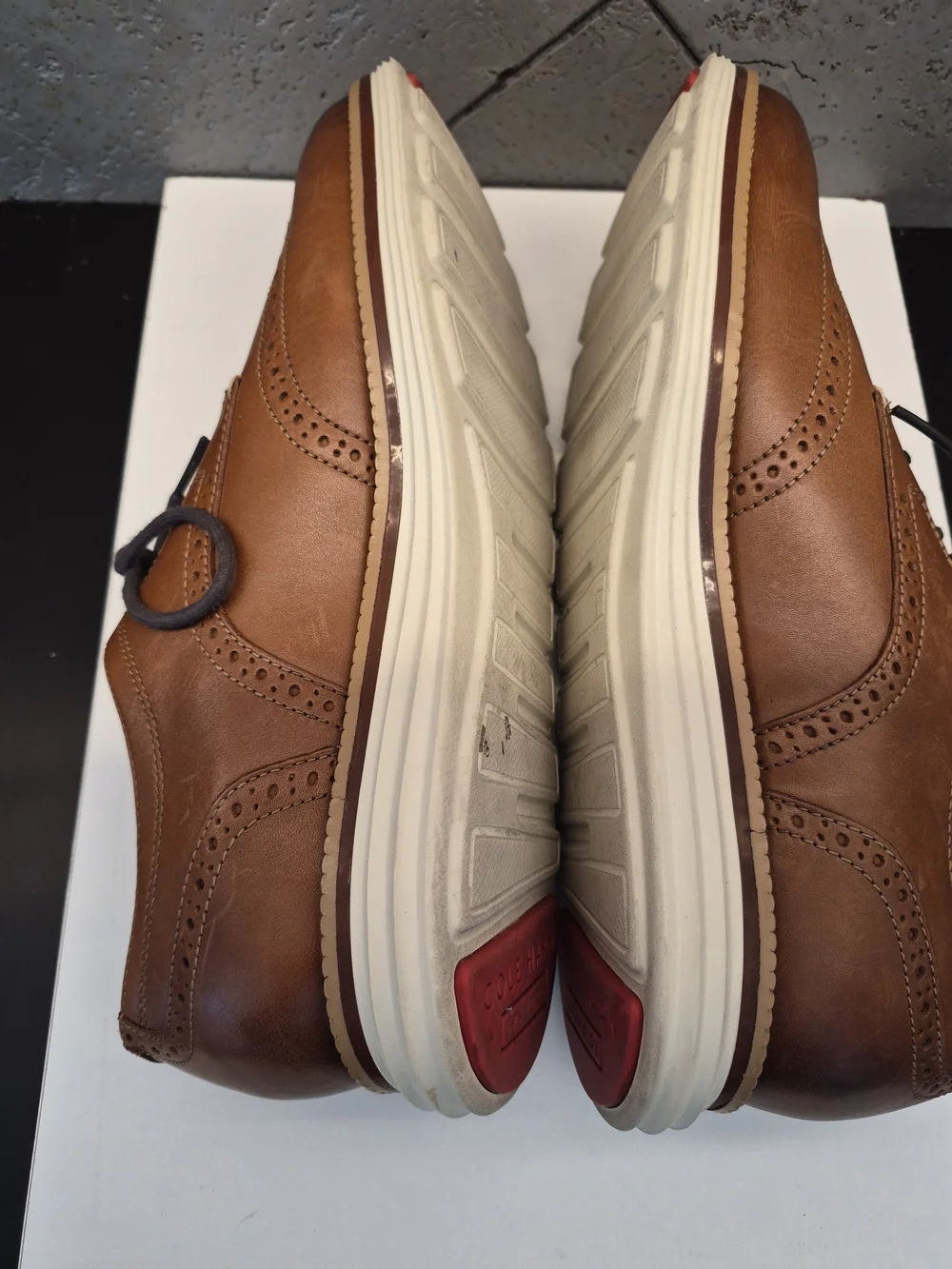 Cole Haan British Tan Classic Brogue Perforations Short Wingtip Oxfords Size 11.